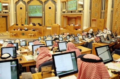 'Allow university teachers to work in private'