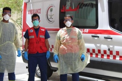 Is it possible to transfer corona from medical staff clothing?