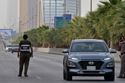 Saudi Arabia announces partial curfew, malls and shops now open 9AM to 5AM