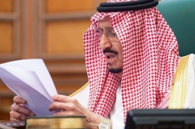King Salman extends economic measures to aid private sector