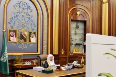 Adult woman enjoying freedom in separate house not a punishable act