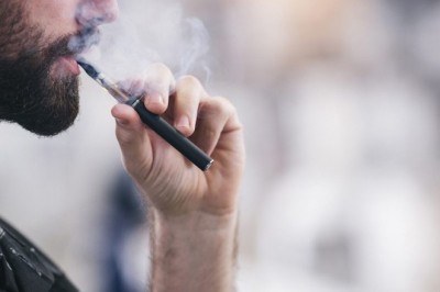 Customs ban individuals from importing electronic cigarettes